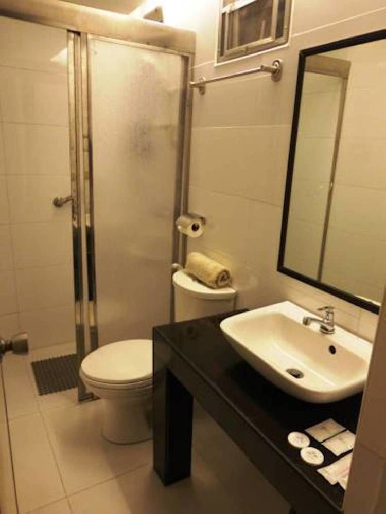 Silver Oaks Suites & Hotel Manila Eksteriør bilde