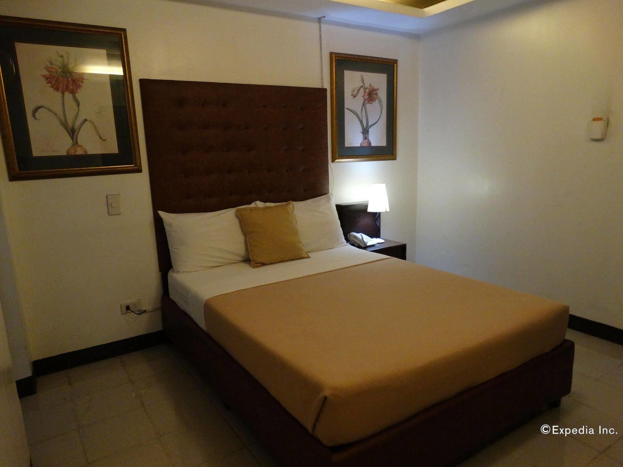 Silver Oaks Suites & Hotel Manila Eksteriør bilde